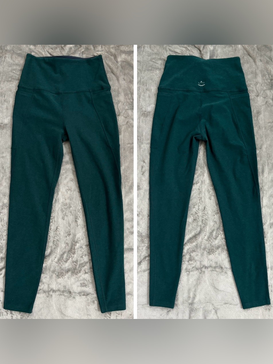 Beyond Yoga Dark Hunter Green Leggings Like New - Size M